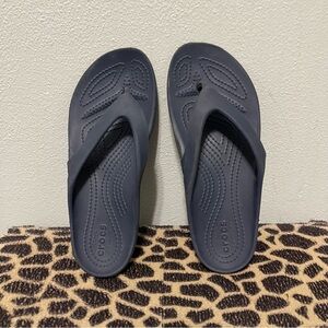 Crocs Kadee II Slip On Thong Flip Flop Sandals Navy Blue Rubber Casual Womens 6